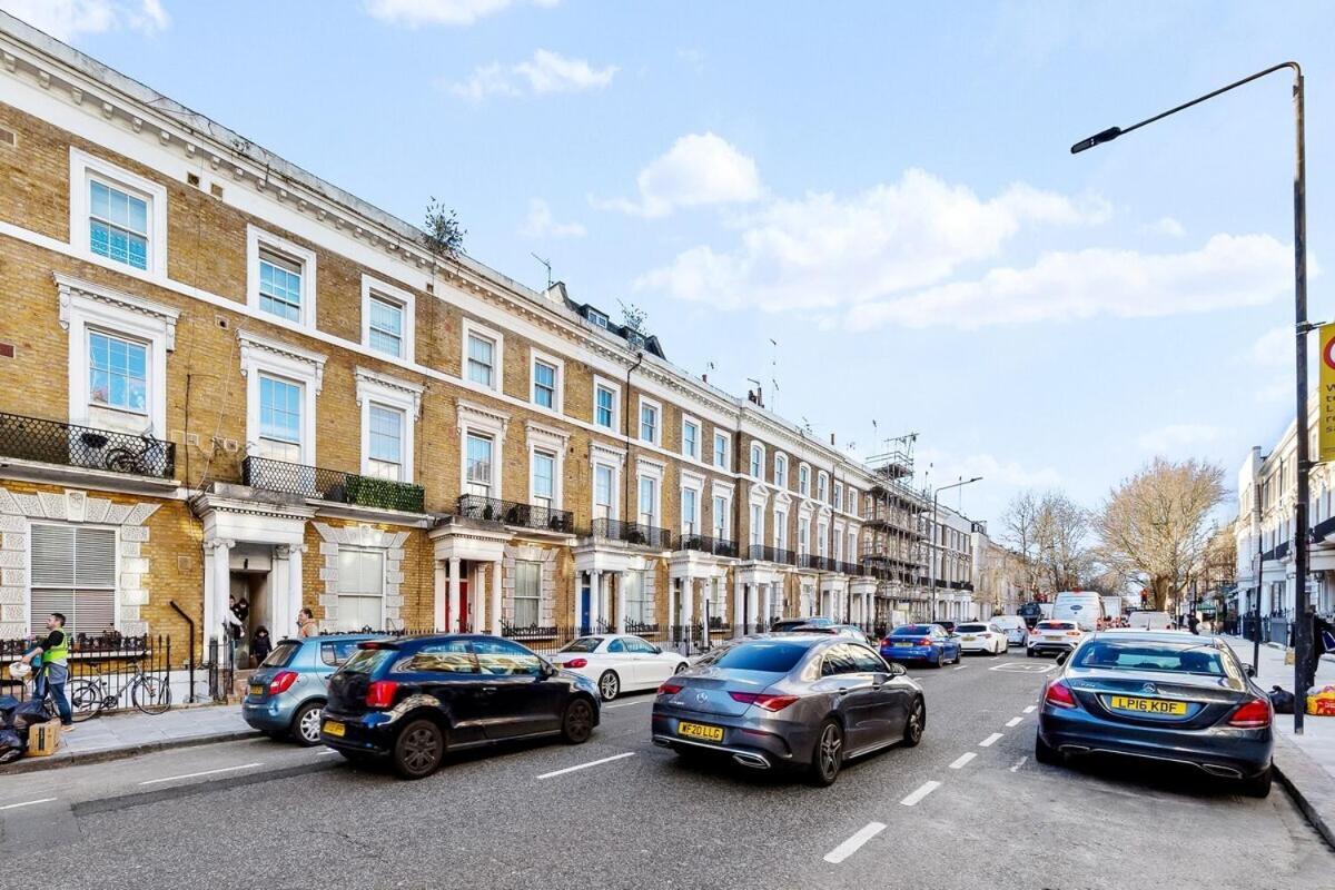 Balcony Blue Theme 1 Bedroom Central London Luxury Flat Near Hyde Park! Accommodates Up To 6! Double Sofa Bed And Next To Station! Exterior photo